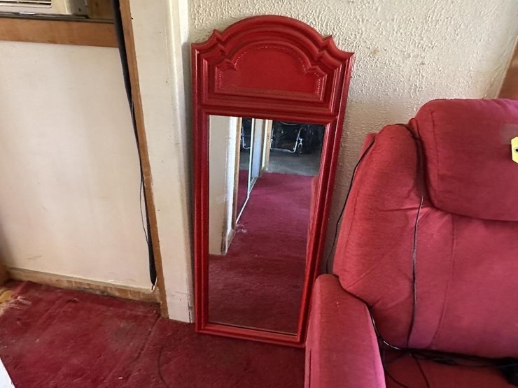 recliner-and-mirror-image-2
