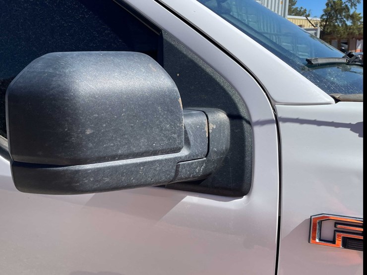 2019-ford-f150-image-28