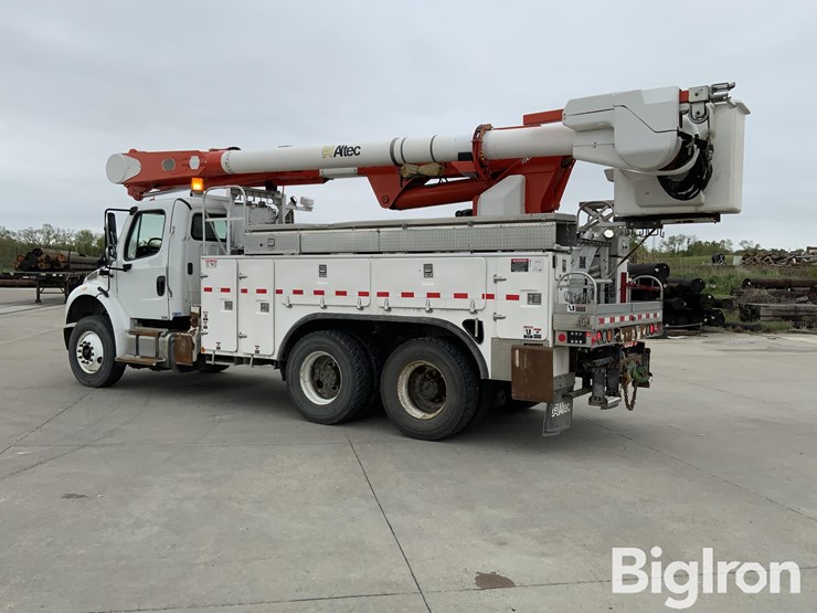 2014-freightliner-m2-106-image-7