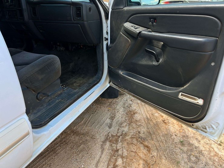 2006-chevrolet-silverado-1500-image-25