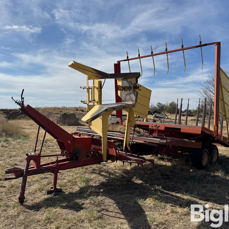 NEW HOLLAND 1037