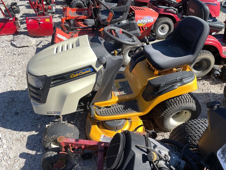 #6960-•-cub-cadet-ltx-riding-lawn-mower-image-1