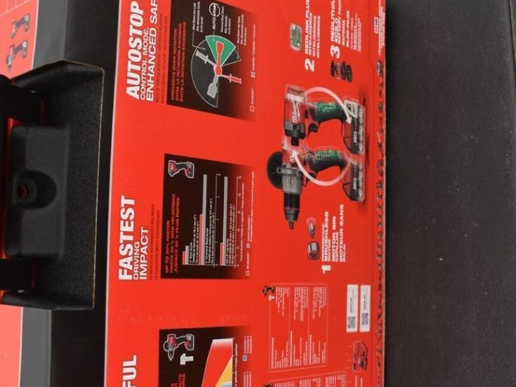milwaukee-drill-combo-kit-44740-image-3