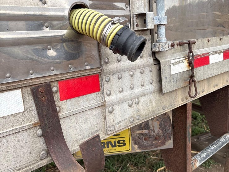2000-kidron-semi-van-box-spray-trailer-image-29