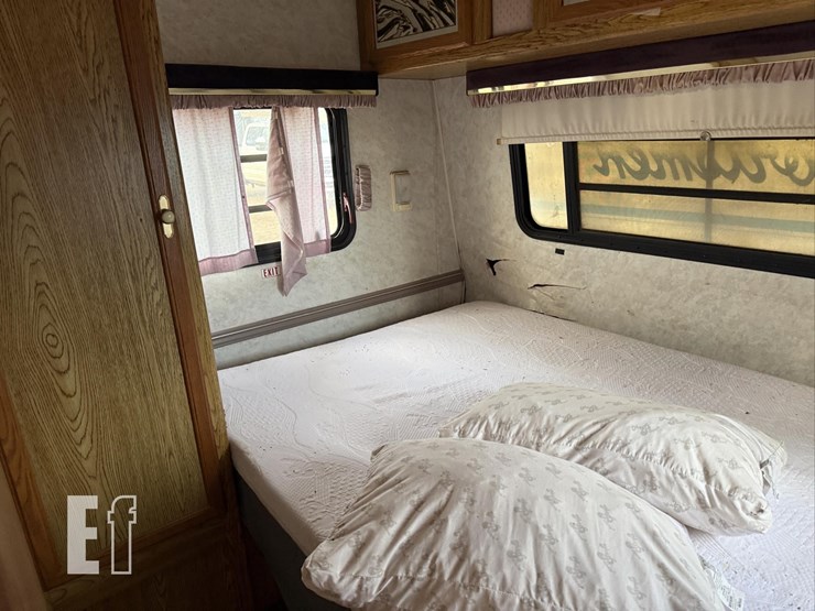 1995-sportsman-campers-&-trailers-mfg-8x27-3000-image-10