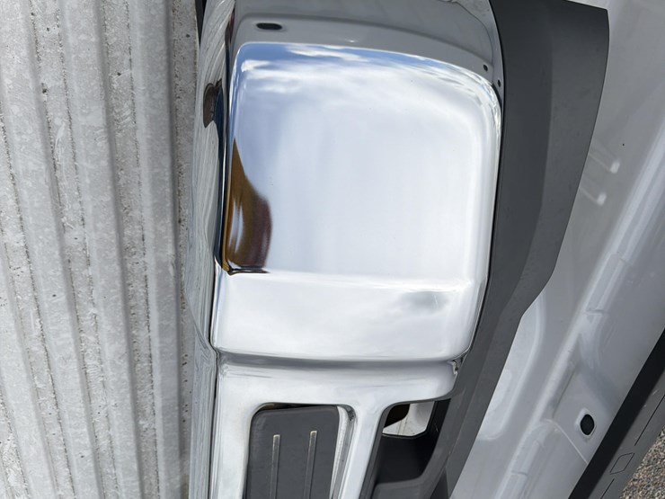 2018-chevrolet-k3500-image-12