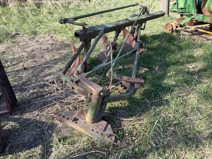 john-deere-f145h-image-1