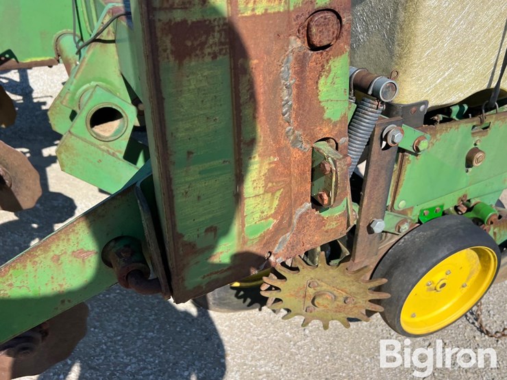 john-deere-7000-image-13