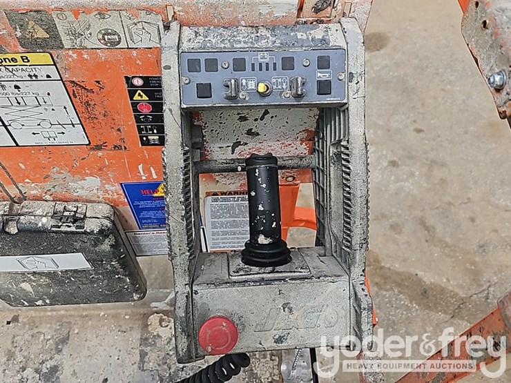 2015-jlg-2646es-image-11