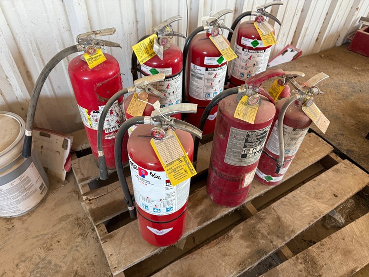(5)-unused-fire-extinguishers-image-2