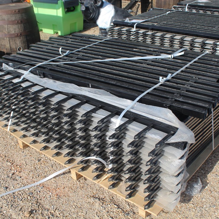 #5115 • BUNDLE OF 100FT WROUGHT IRON POWDER COATED FENCE