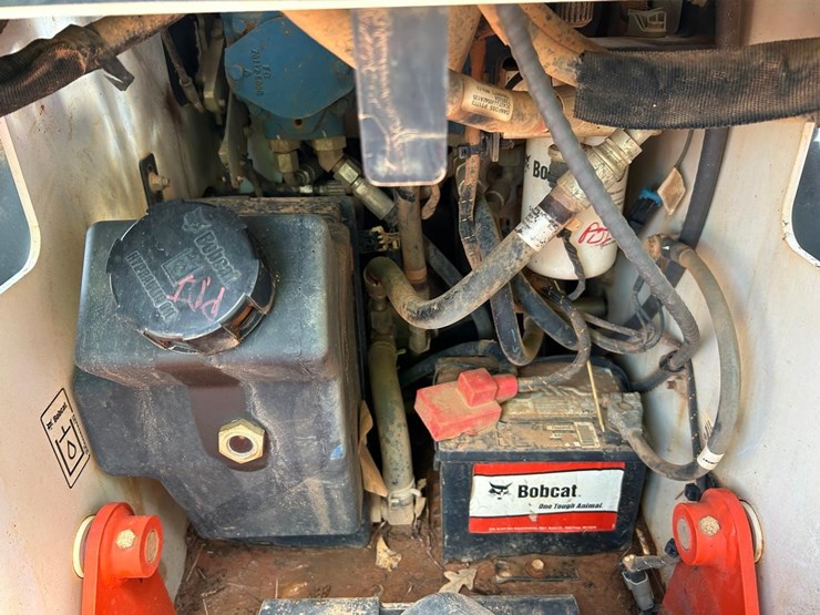2023-bobcat-mt100-image-16