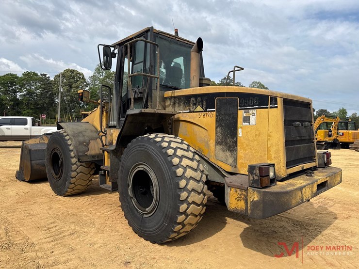 caterpillar-416-image-3