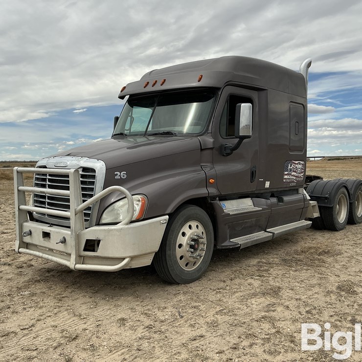 2016 FREIGHTLINER CASCADIA 125