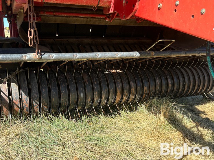 2003-case-ih-rbx562-image-10