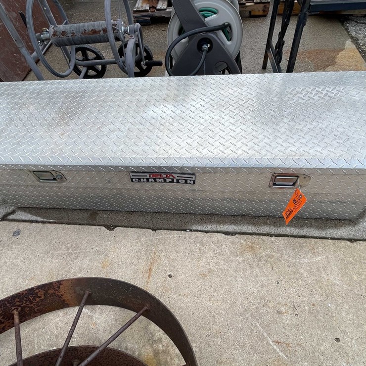 #9083 • Delta Aluminum Truck Toolbox (O3)