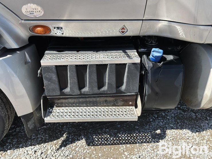 2016-international-prostar-image-15