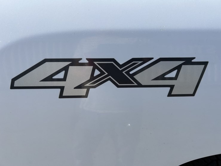 2013-chevrolet-silverado-1500-image-11
