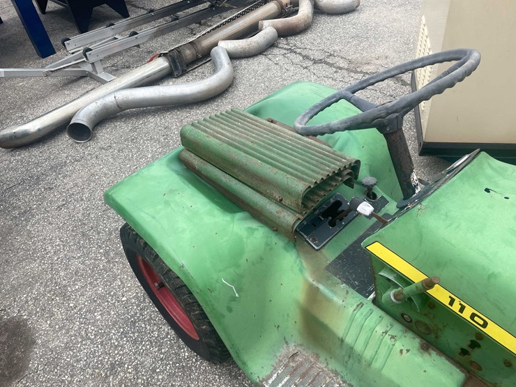 john-deere-110-image-33