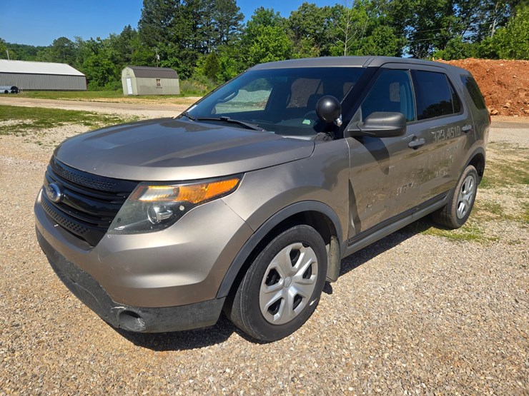 2015-ford-explorer-image-3