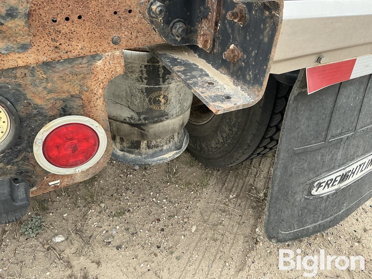 2016-freightliner-cascadia-125-image-15