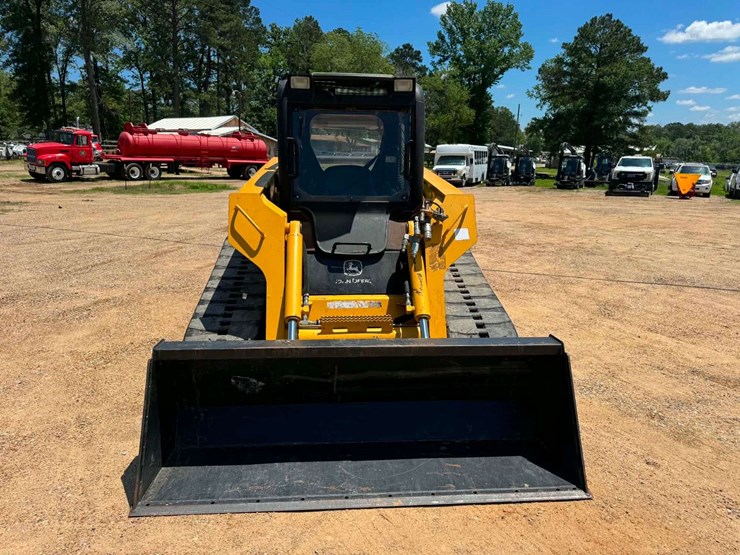 2009-deere-ct332-image-9