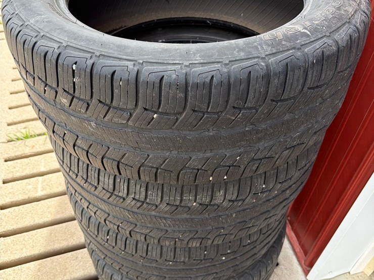 4--265/50r20-tires-image-4