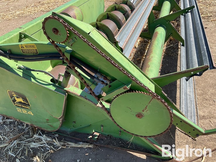 john-deere-224-image-18