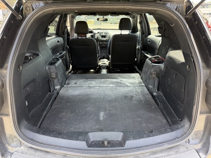 2018-ford-explorer-image-19