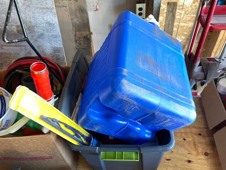#7031-•-misc.-tools-and-automotive-items-image-10