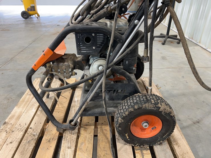 2023-stihl-rb-800-pressure-washer-image-9