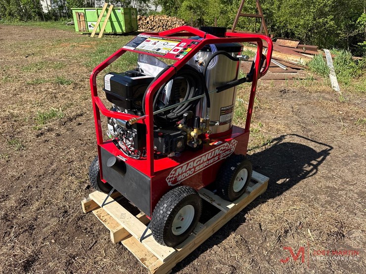 new-magnum-4000-series-gold-portable-hot-water-pressure-washer-image-4