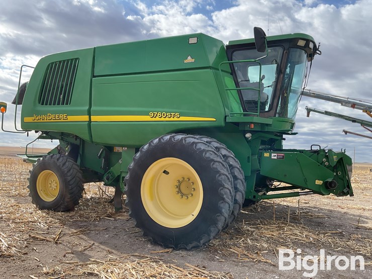 2004-john-deere-9760-sts-image-4
