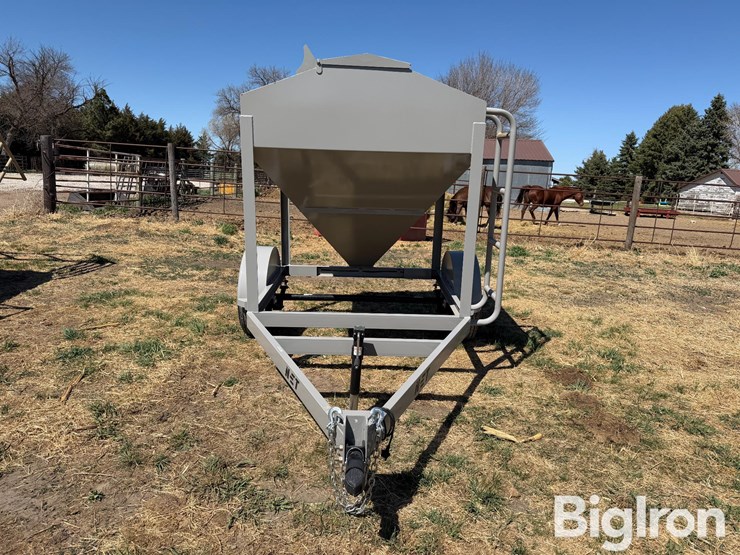 net-gravity-flow-feed-wagon-image-2