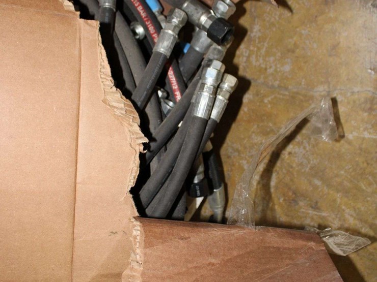 box-of-hydraulic-hoses-image-4