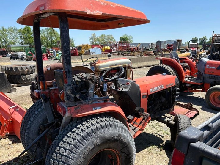 kubota-b7800-image-18