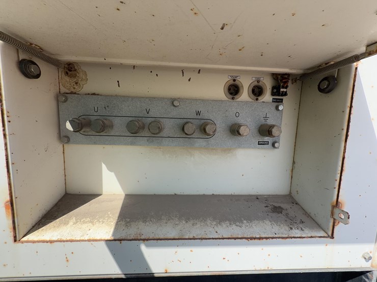 wisper-watt-dca-400ssv-generator-image-9