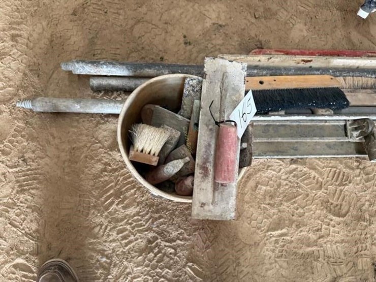 concrete-trowel-&-tools-image-4