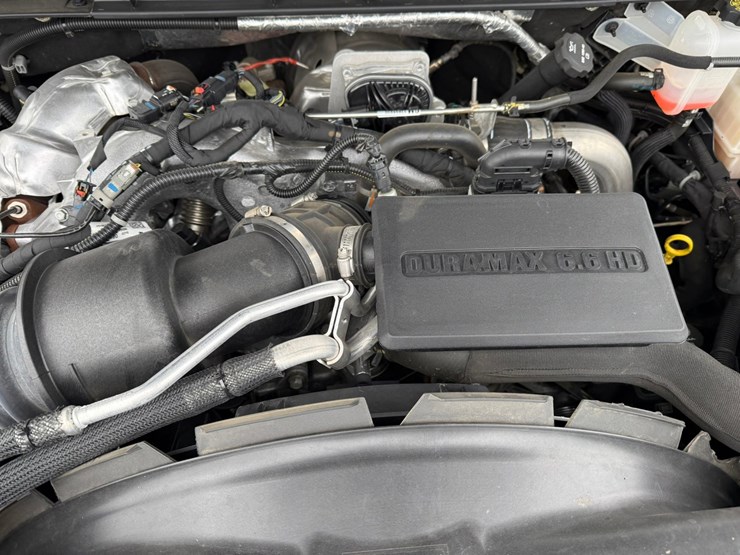 2024-chevrolet-3500-image-14