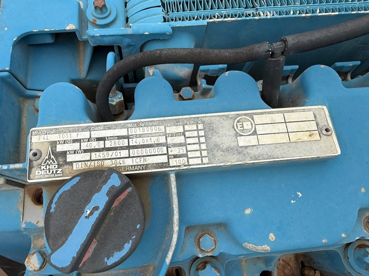 #3890-•-towable-water-pump-image-12