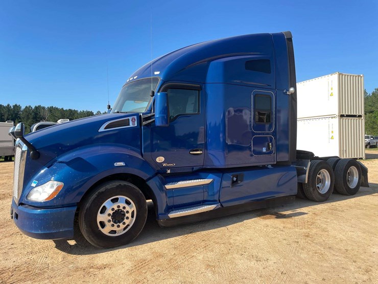 2018-kenworth-t680-image-1