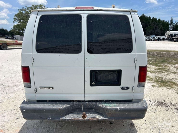 2007-ford-cargo-image-26
