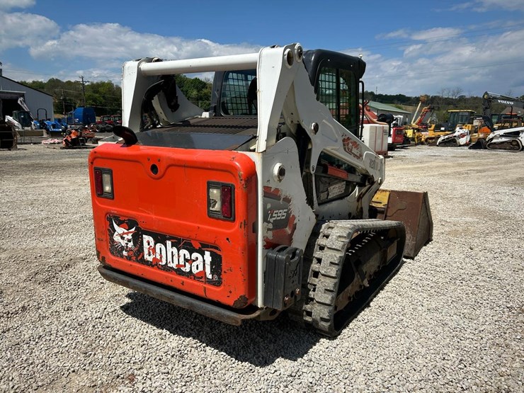 2021-bobcat-t595-image-4
