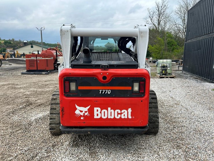 2022-bobcat-t770-image-3