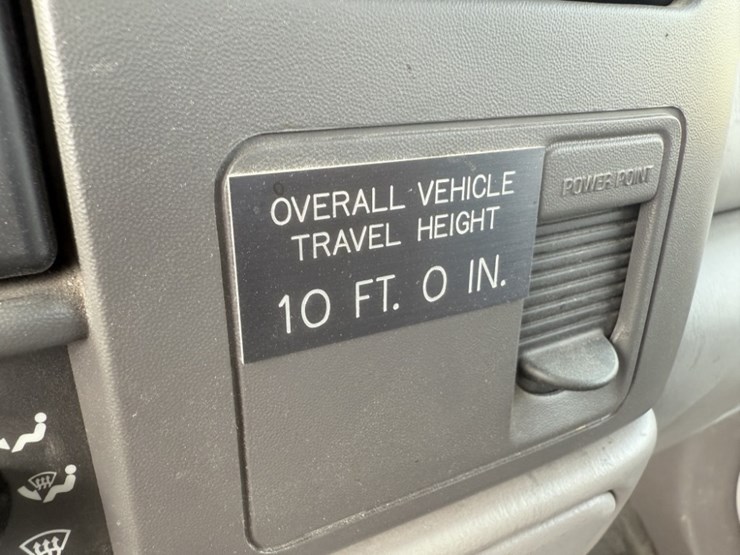 2000-ford-f550-image-33