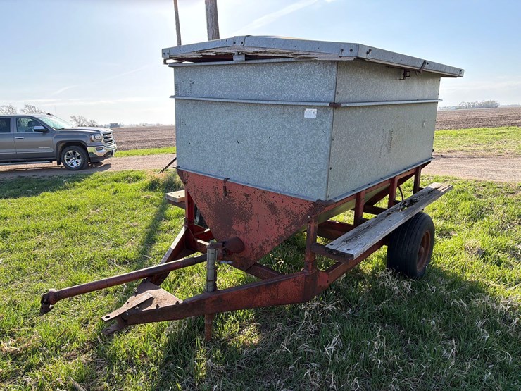 57”-x-7ft-auger-wagon-image-4