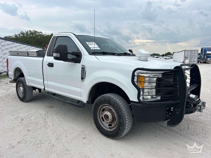 2017-ford-f250-image-2