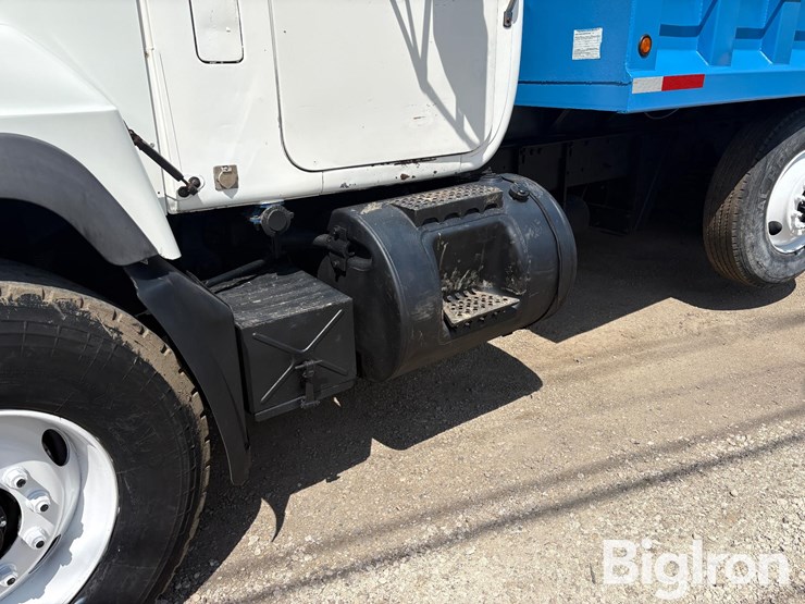 2000-mack-rd600-image-12