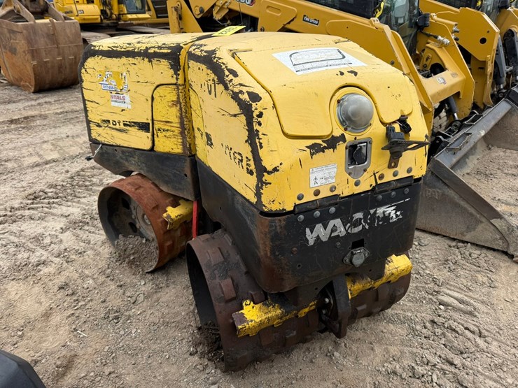 #3922-•-wacker-neuson-roller-compactor-image-7