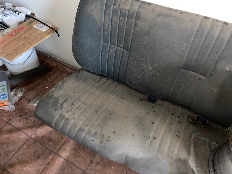 #7058-•-car-bench-seat,-rims-and-corner-contents-image-5